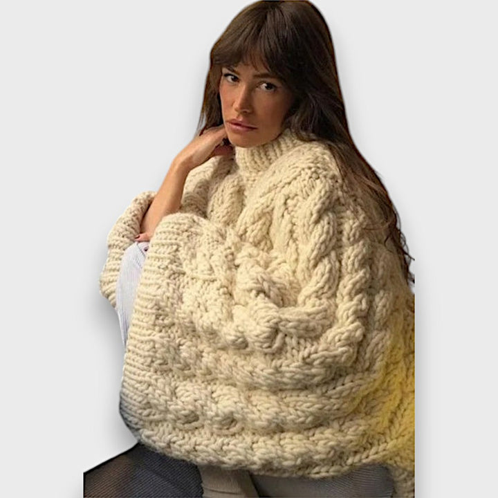 Knita – Chunky Knit Sweater with Cable Pattern