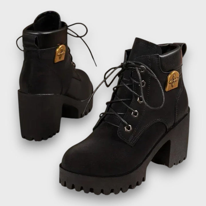 Amelle – Chunky Heel Winter Lace-Up Boots